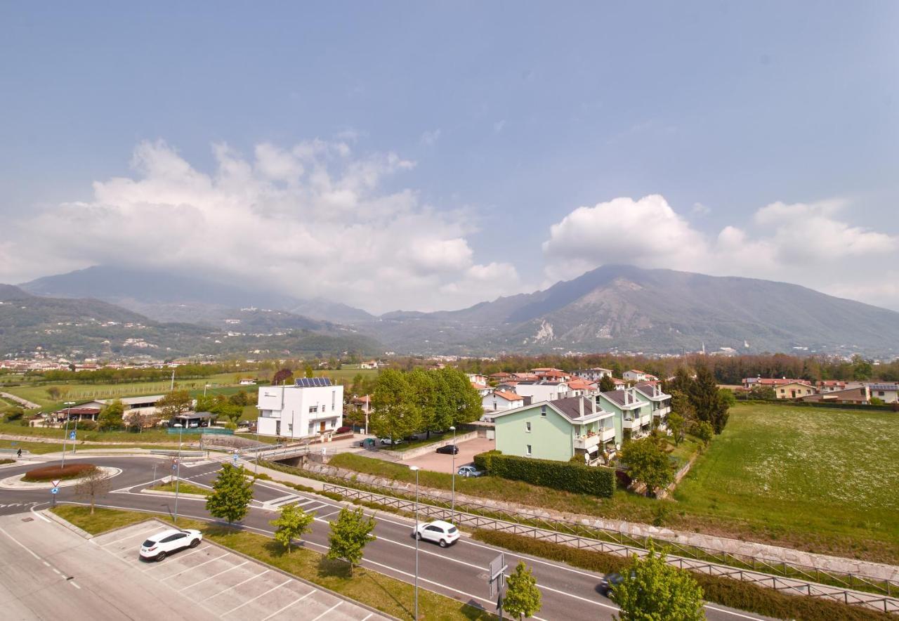 Piazza Lira Aparthotel *